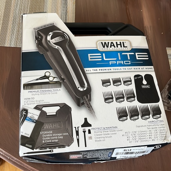 Elite Pro Haircutting Kit - Picture 2 of 6